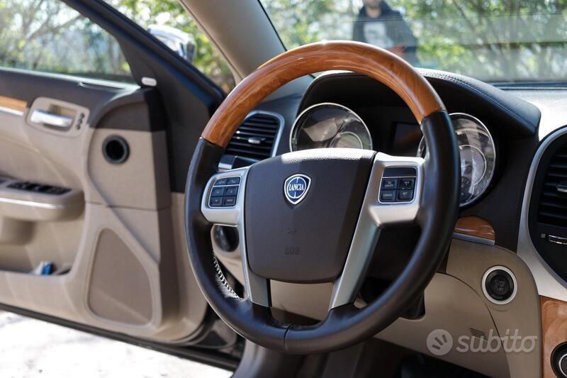 Usata Lancia Thema Platinum 239 CV (175 kW) 2013 Nero Berlina