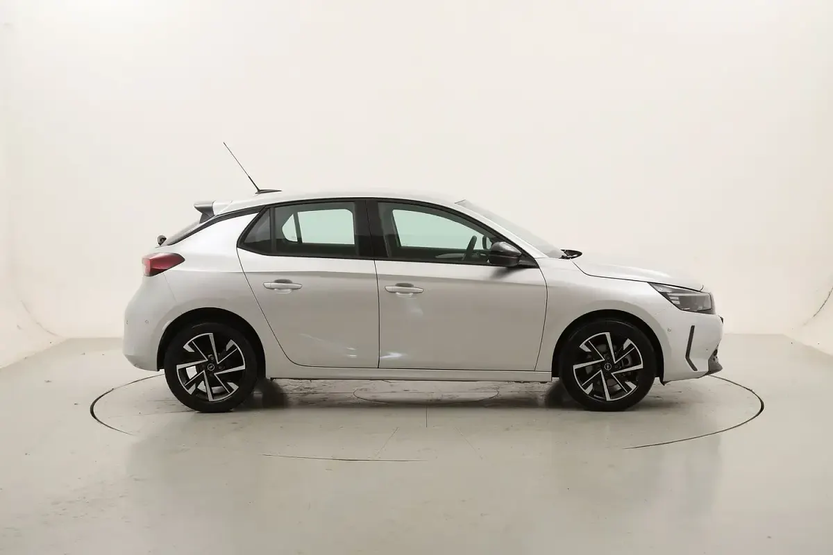 Usata Opel Corsa 101 CV (74 kW) 2025 Utilitaria