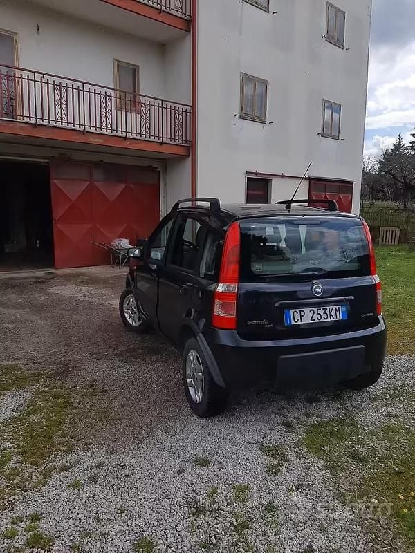 Usata Fiat Panda 4x4 60 CV (44 kW) 2004 Nero Utilitaria