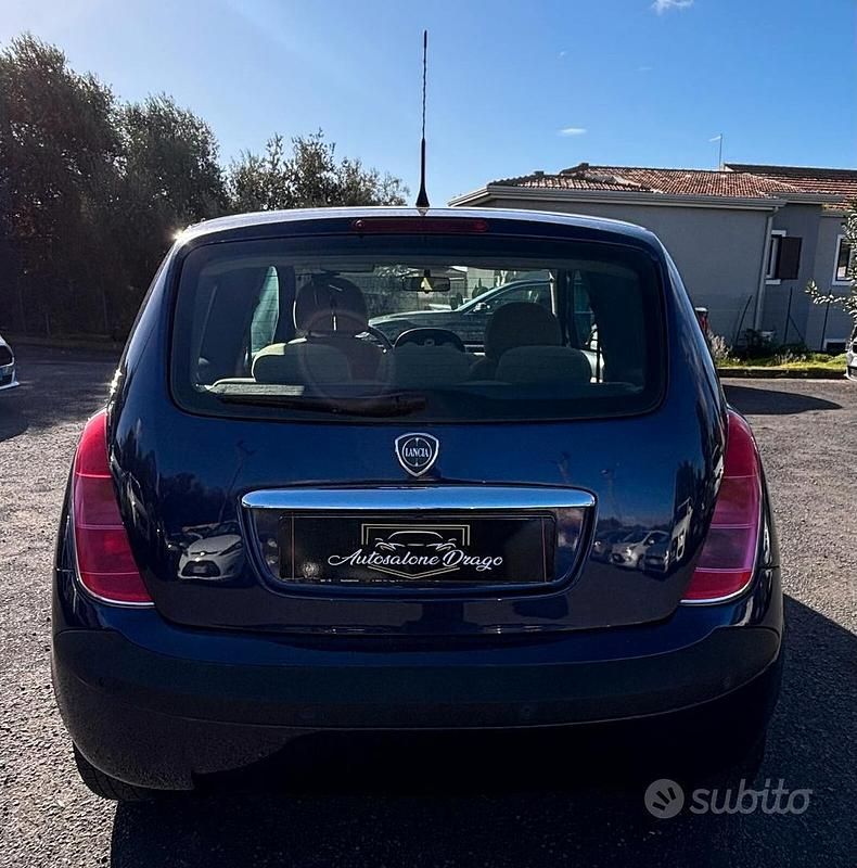 Usata Lancia Ypsilon 69 CV (50 kW) 2006 Blu Utilitaria