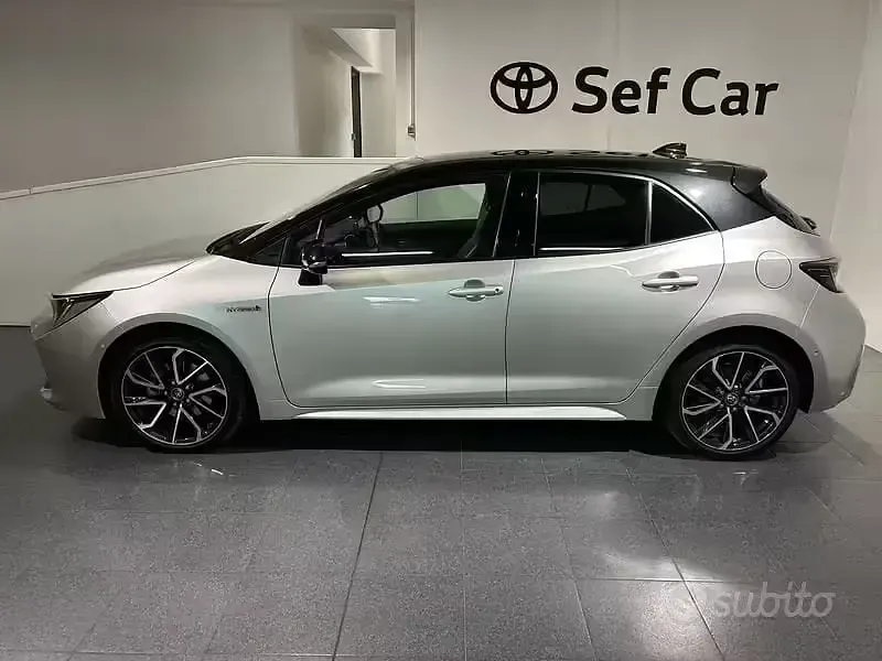 Usata Toyota Corolla Lounge 184 CV (135 kW) 2019 Grigio Berlina