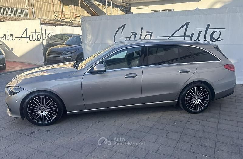 Usata Mercedes C220 Business 200 CV (147 kW) 2023 Grigio Station wagon