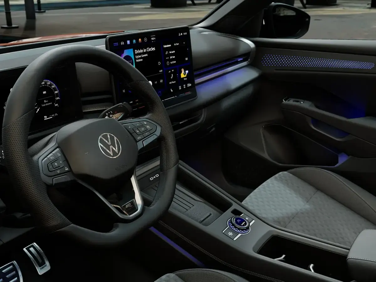 Nuova VW T-Roc R-line 150 CV (110 kW) 2026 Flame red metallizzato nero SUV