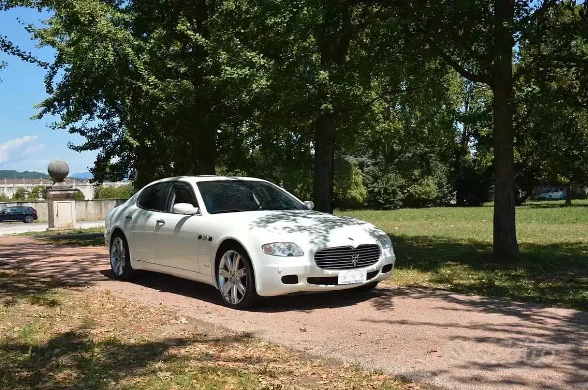 Usata Maserati Quattroporte GT 400 CV (294 kW) 2007 Bianco Berlina