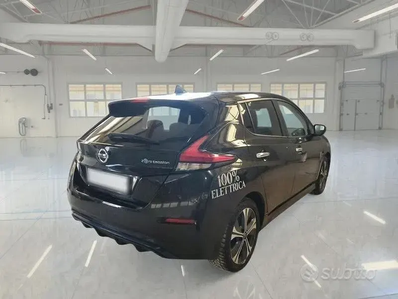 Usata Nissan Leaf 89 kW (122 CV) 2021 Nero Utilitaria