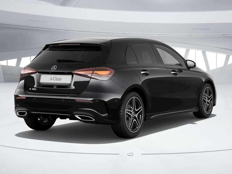 Nuova Mercedes A180 136 CV (100 kW) 2026 Nero Berlina