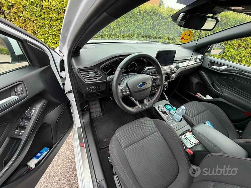 Usata Ford Focus ST-Line 150 CV (110 kW) 2020 Bianco Berlina