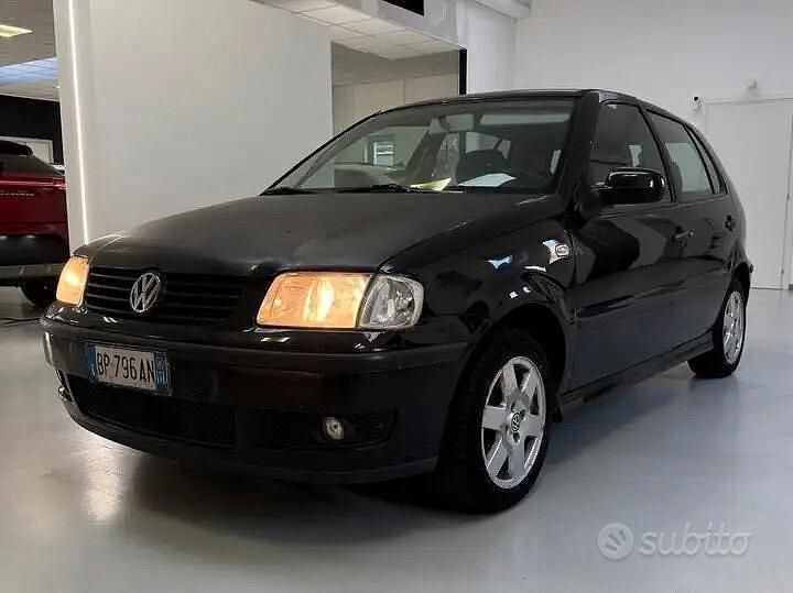 Nero Usata 2000 VW Polo Highline Tre volumi | 1300 € (Ottimo prezzo) - Immagine 1/4