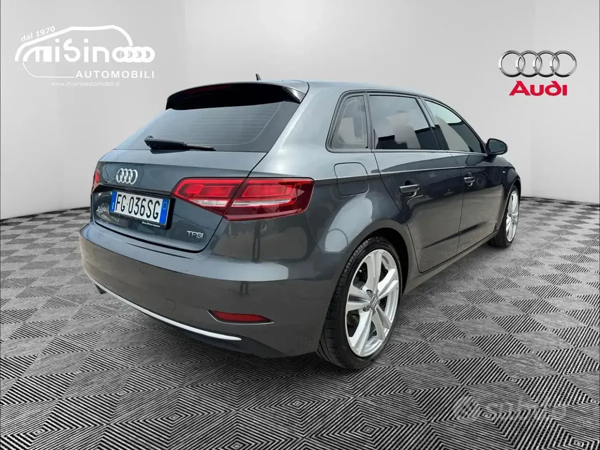 Usata Audi A3 S-Line 116 CV (85 kW) 2017 Grigio Berlina