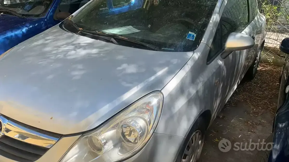 Usata Opel Corsa 65 CV (47 kW) 2011 Grigio Utilitaria