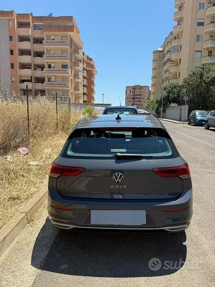 Usata VW Golf VII 150 CV (110 kW) 2020 Verde Utilitaria
