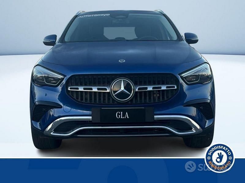 Usata Mercedes GLA180 Advanced 116 CV (85 kW) 2025 Blu SUV