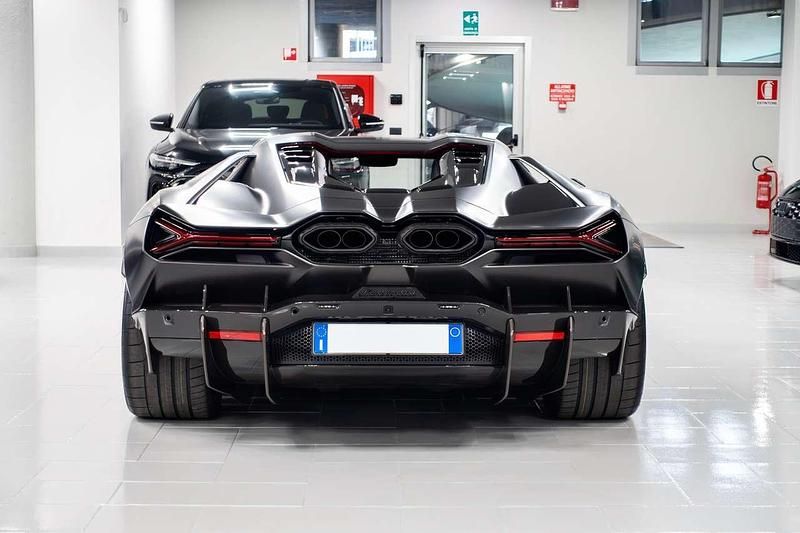 Usata Lamborghini Revuelto 825 CV (606 kW) 2025 Marrone apus Coupé