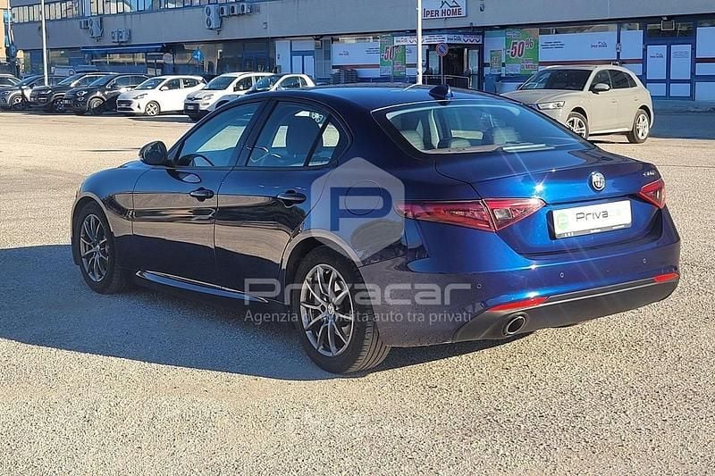 Usata Alfa Romeo Giulia Business 150 CV (110 kW) 2017 Blu Berlina