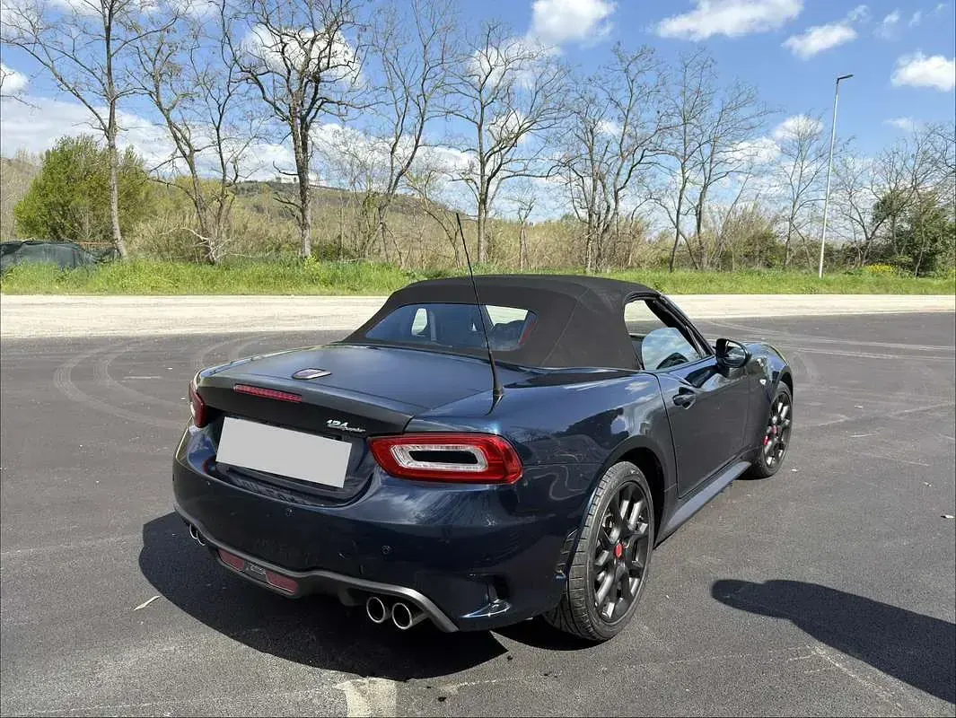 Usata Abarth 124 Spider 170 CV (125 kW) 2019 Blu Cabrio