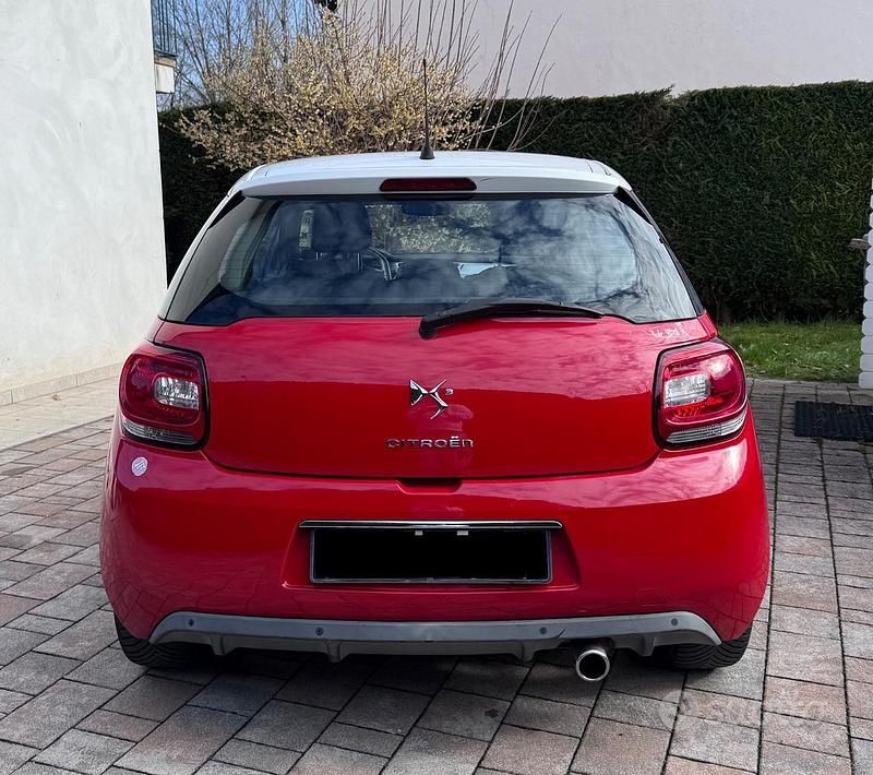 Usata Citroën DS3 Chic 95 CV (69 kW) 2011 Rosso Berlina