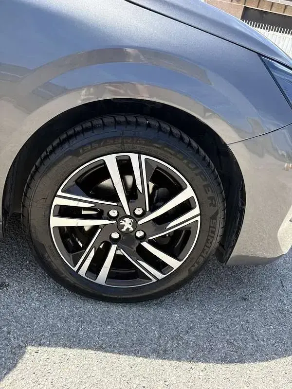 Usata Peugeot 208 Active 101 CV (74 kW) 2021 Utilitaria