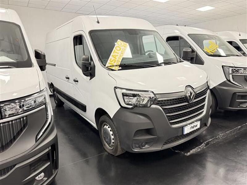 Usata Renault Master 135 CV (99 kW) 2021 Grigio chiaro Berlina