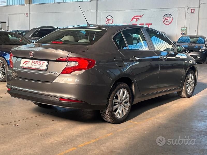 Usata Fiat Tipo Lounge 95 CV (69 kW) 2018 Grigio Berlina