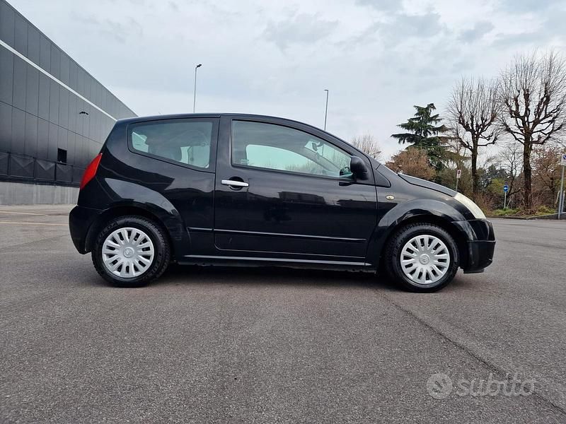 Usata Citroën C2 Exclusive 60 CV (44 kW) 2005 Nero Utilitaria