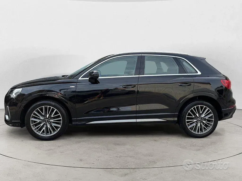 Usata Audi Q3 S-Line 150 CV (110 kW) 2023 Nero metallizzato SUV