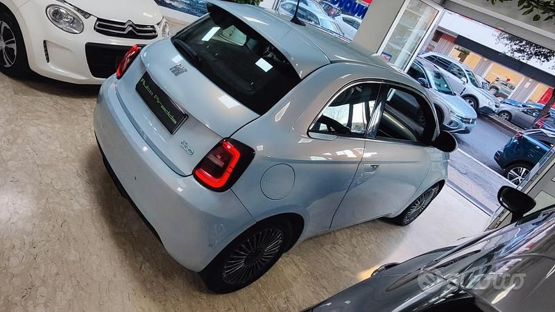 Usata Fiat 500e 86 kW (118 CV) 2020 Blu Berlina