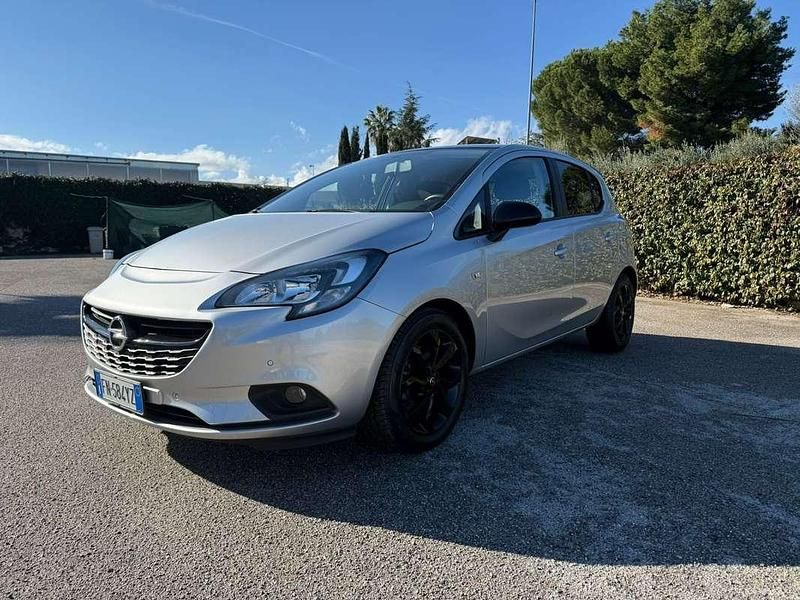 Usata Opel Corsa 75 CV (55 kW) 2018 Berlina