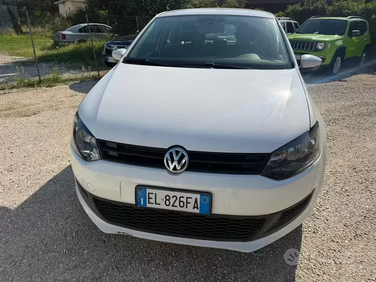Usata VW Polo Comfortline 75 CV (55 kW) 2012 Bianco Utilitaria