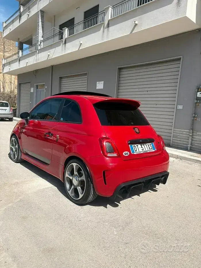 Usata Abarth 500 135 CV (99 kW) 2009 Rosso Utilitaria