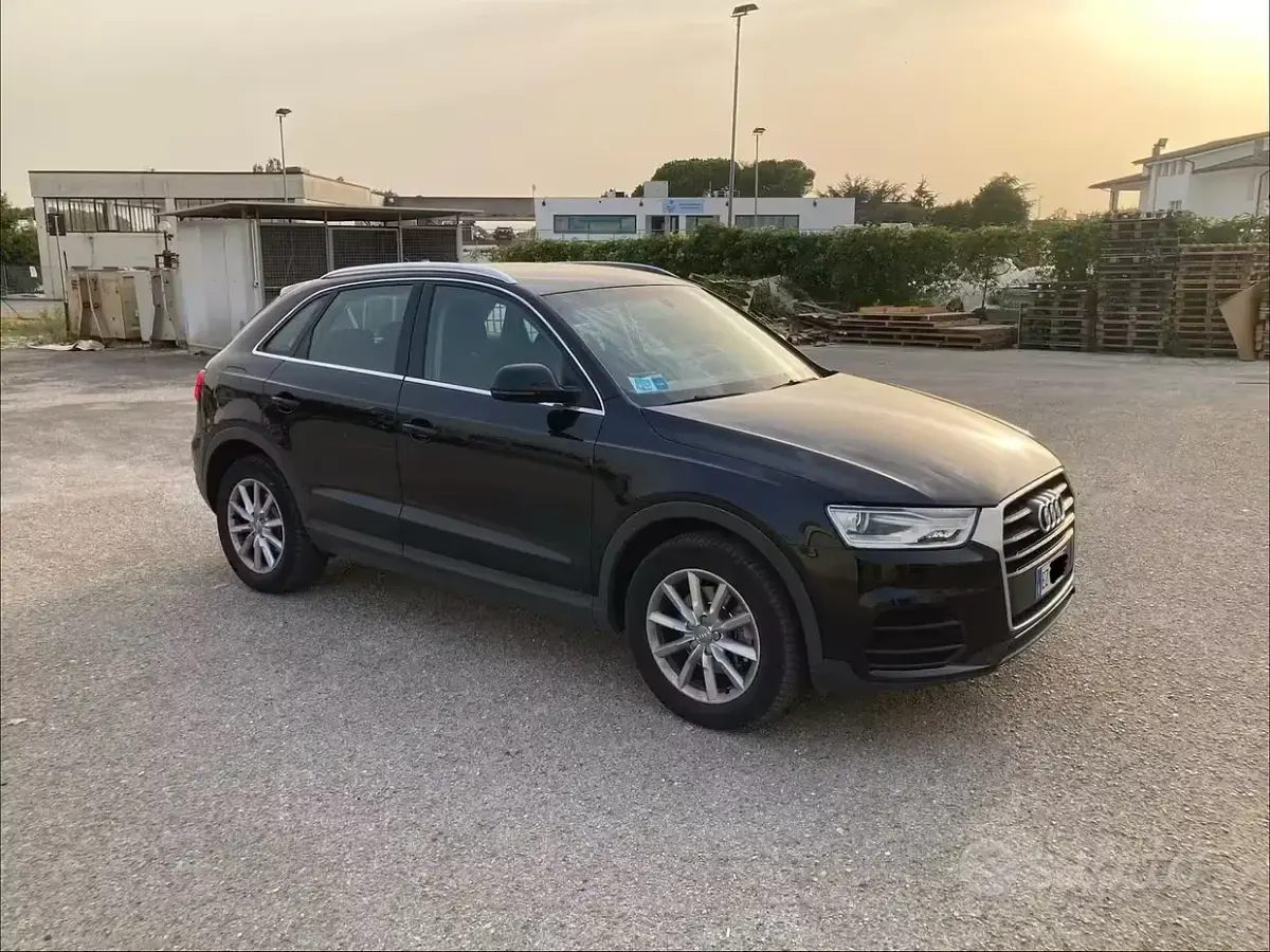 Usata Audi Q3 Ambiente 150 CV (110 kW) 2015 Nero SUV