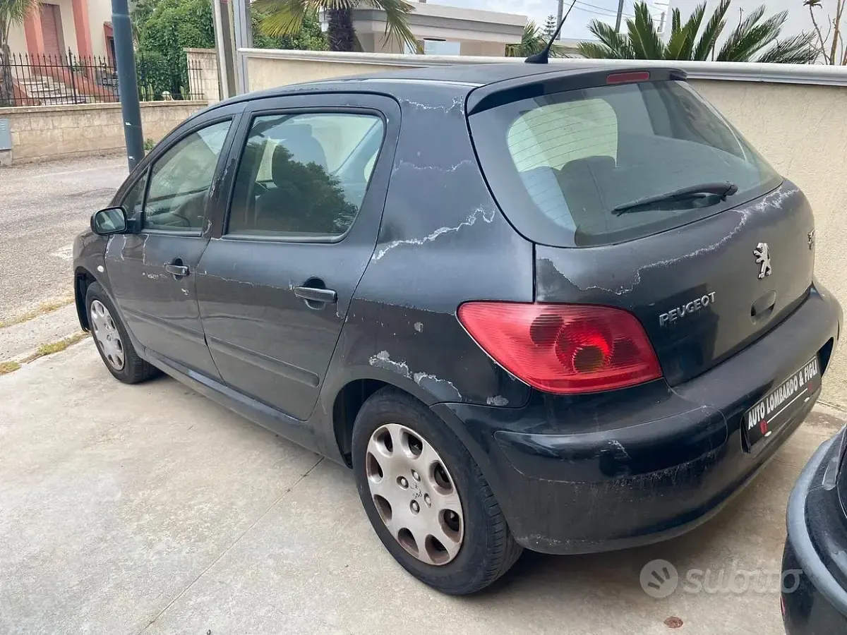 Usata Peugeot 307 90 CV (66 kW) 2002 Nero Berlina