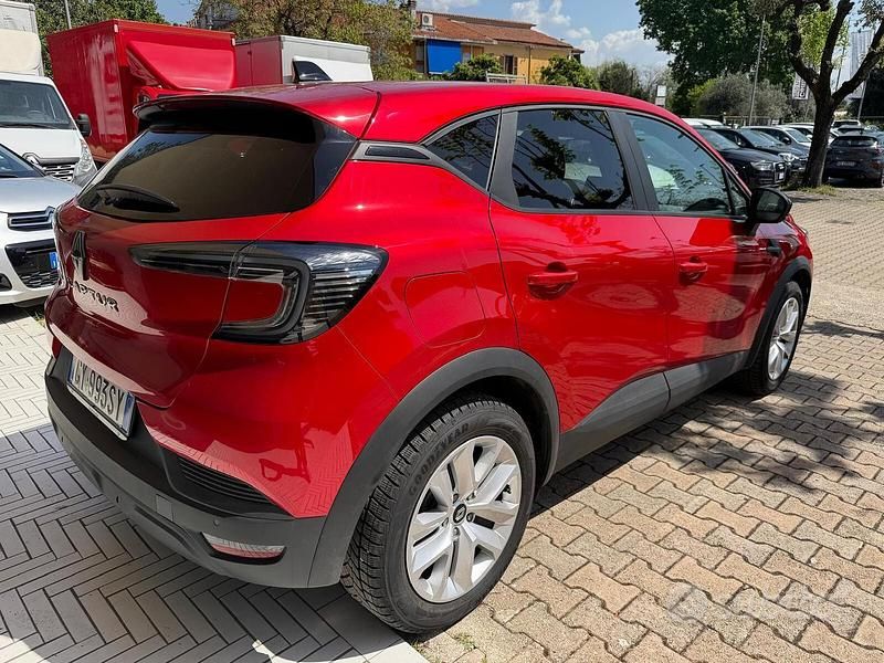Usata Renault Captur Evolution 101 CV (74 kW) 2025 Rosso SUV
