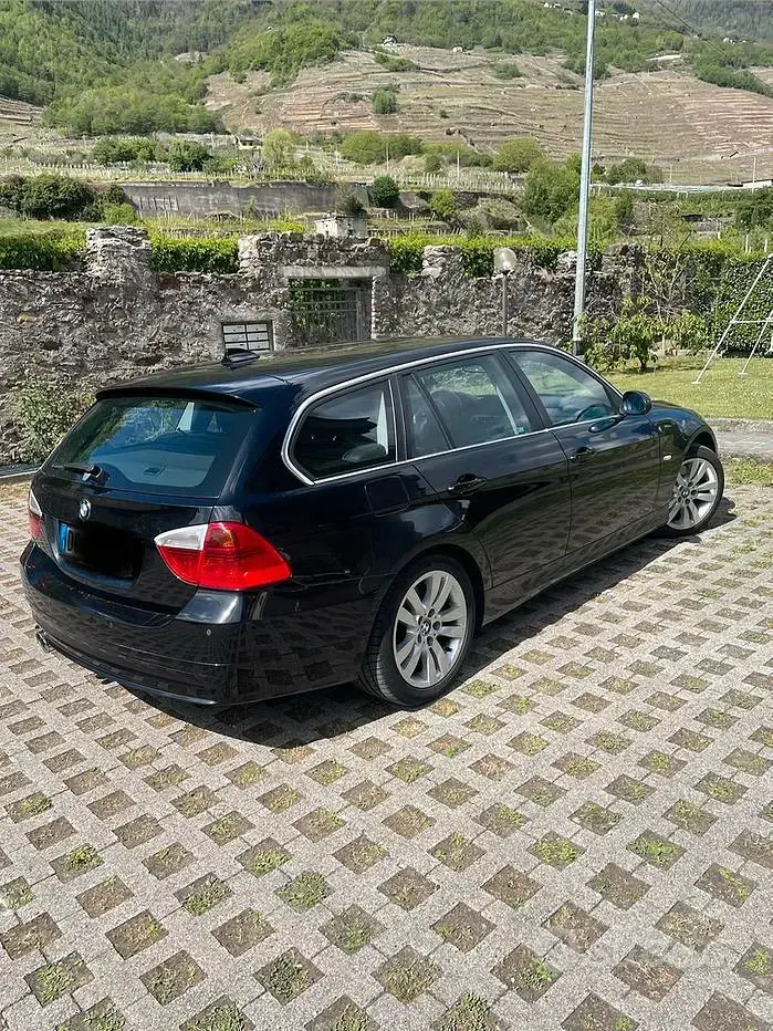 Usata BMW 330 231 CV (169 kW) 2006 Nero Station wagon