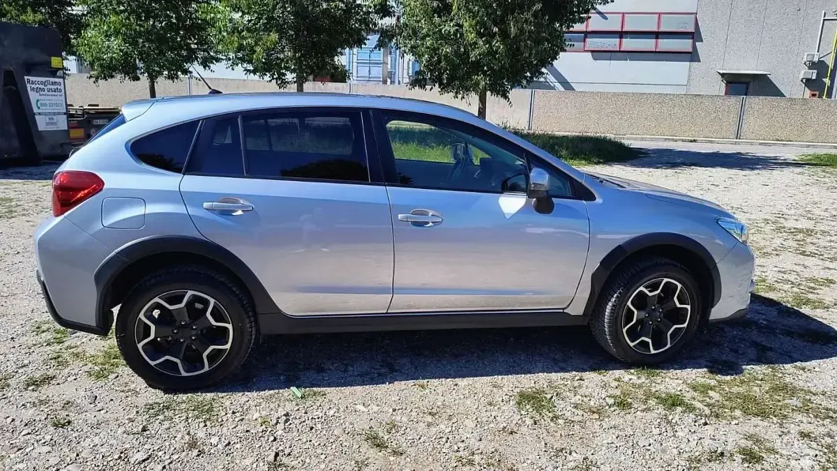 Usata Subaru XV Style 147 CV (108 kW) 2015 Grigio SUV