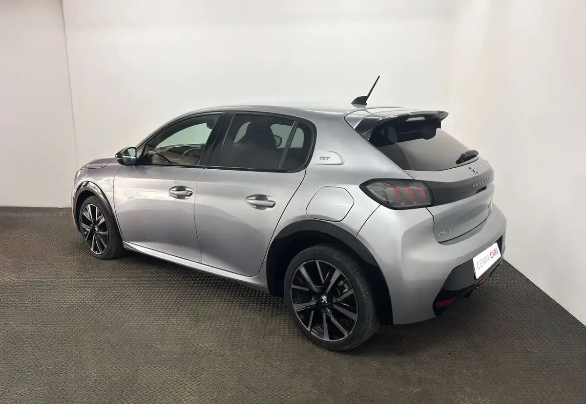 Usata Peugeot 208 GT 131 CV (96 kW) 2022 Grigio Utilitaria
