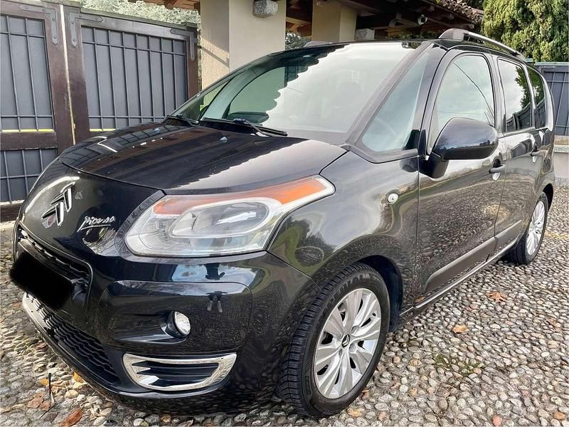 Grigio Usata 2010 Citroën C3 Picasso Exclusive Monovolume | 3290 € (Buon prezzo) - Immagine 1/4