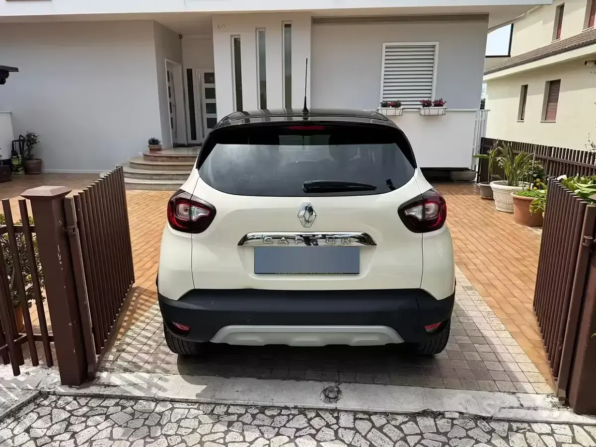 Usata Renault Captur 90 CV (66 kW) 2019 SUV