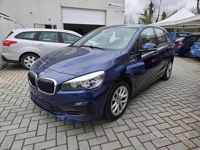 Usata BMW 225 Active Tourer iPerformance 136 CV (100 kW) 2019 Blu Monovolume