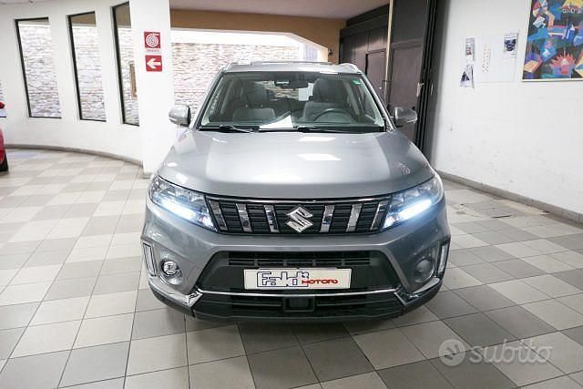 Usata Suzuki Vitara 102 CV (75 kW) 2023 Grigio SUV