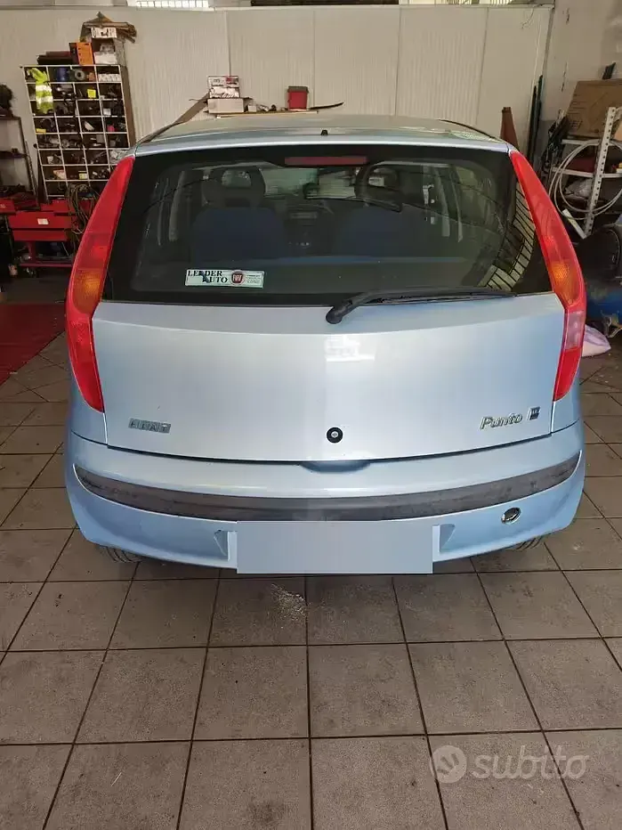 Usata Fiat Punto 60 CV (44 kW) 2002 Bluazzurro Utilitaria
