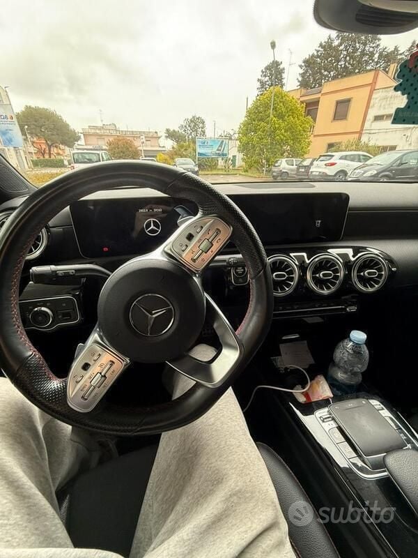 Grigio Usata 2020 Mercedes A180 Monovolume | 25.900 € (Molto cara) - Immagine 1/4