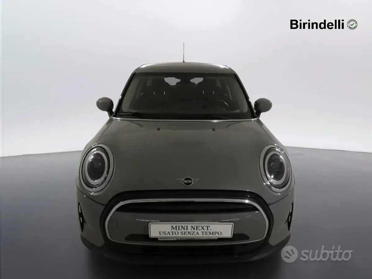 Begagnad Mini ONE Classic 75 HK (55 kW) 2021 Grå Halvkombi