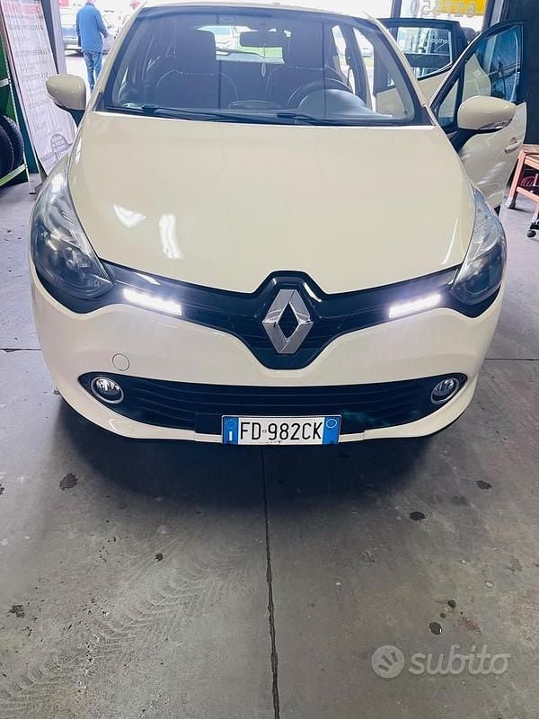 Usata Renault Clio IV 89 CV (65 kW) 2016 Bianco Furgone