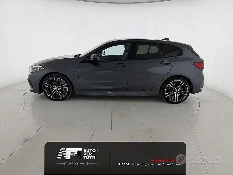 Usata BMW 116 M Sport 116 CV (85 kW) 2021 Grigio scuro Utilitaria