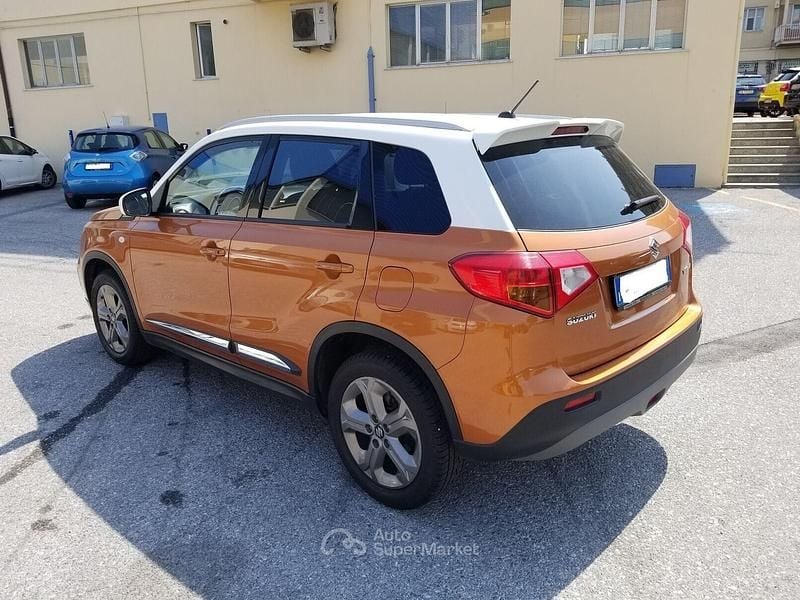 Usata Suzuki Vitara Cool 120 CV (88 kW) 2017 Arancione SUV