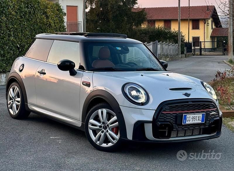 Usata Mini John Cooper Works Essential 231 CV (169 kW) 2021 Utilitaria