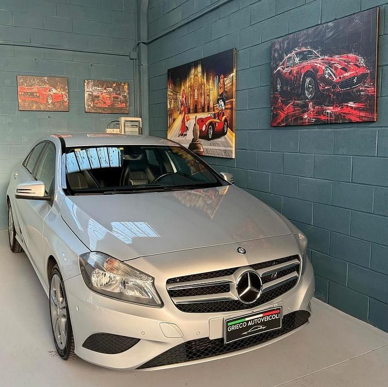 Usata Mercedes A180 109 CV (80 kW) 2013 Argento Berlina