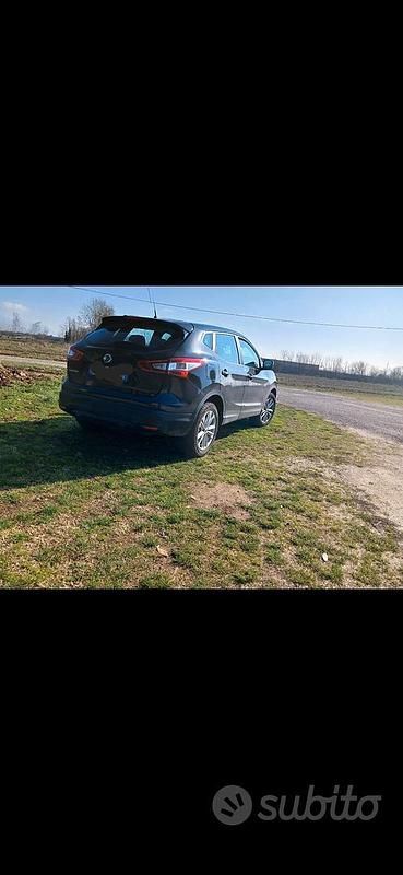 Usata Nissan Qashqai 360º 116 CV (85 kW) 2015 Nero SUV