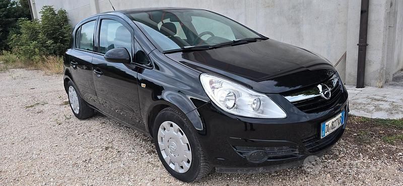Usata Opel Corsa Club 59 CV (43 kW) 2009 Nero Berlina