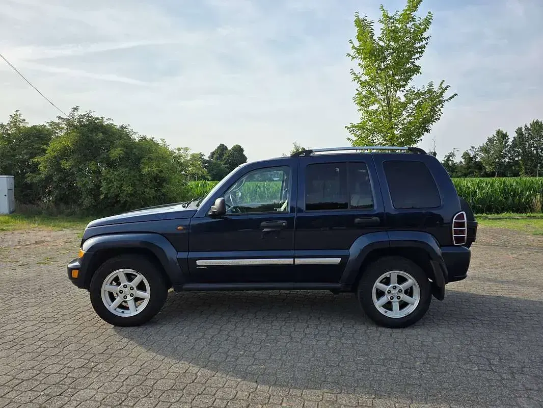 Usata Jeep Cherokee Limited 163 CV (119 kW) 2006 Blu/azzurro SUV